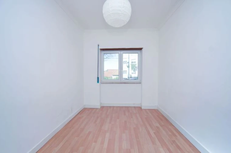 Apartamento T0 para Venda em Almada, Cova da Piedade, Pragal e Cacilhas Foto 4