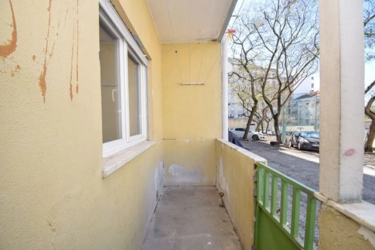 Apartamento T0 para Venda em Almada, Cova da Piedade, Pragal e Cacilhas Foto 17
