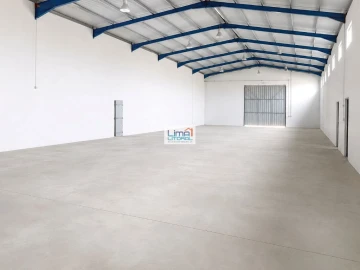 Armazém para Venda em Souto da Carpalhosa e Ortigosa
