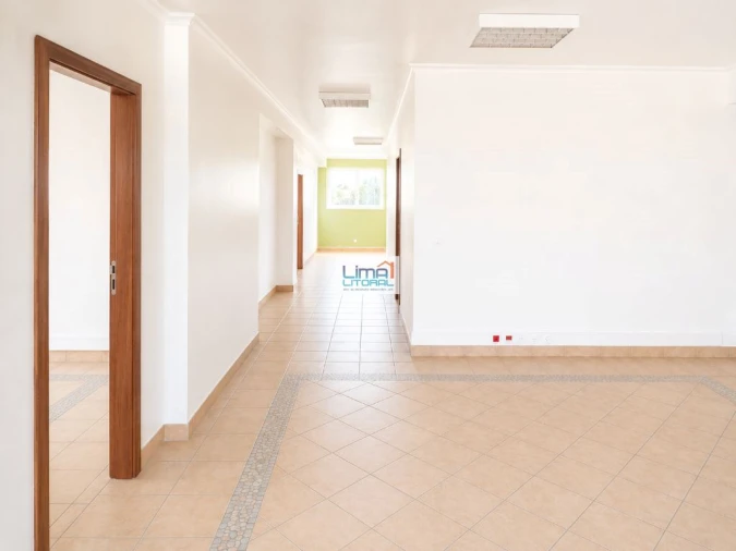 Armazém para Venda em Souto da Carpalhosa e Ortigosa Foto 10