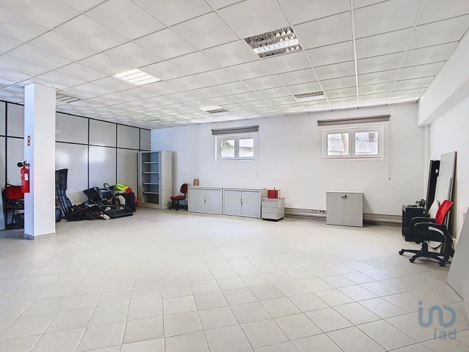 Escritório para Venda em Marinha Grande Foto 7