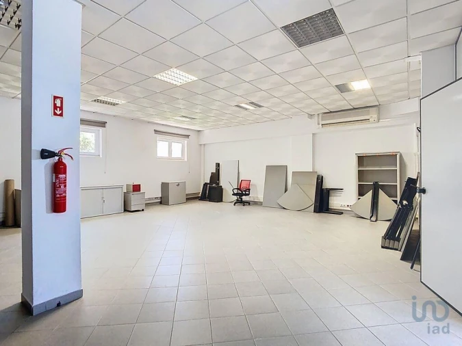 Escritório para Venda em Marinha Grande Foto 6