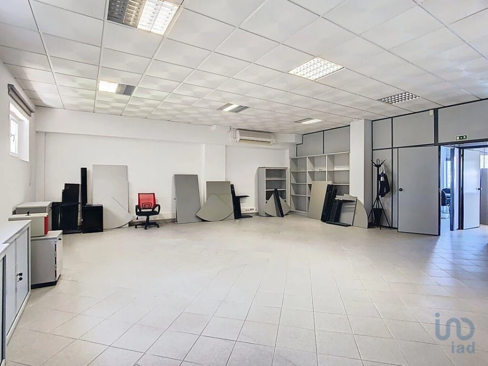 Escritório para Venda em Marinha Grande Foto 9