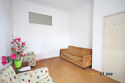Moradia T1 para Venda em Campanhã