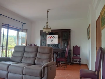 Moradia T3 para Venda em Almalagues