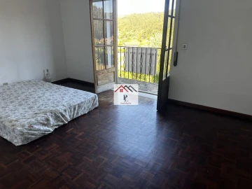 Moradia T3 para Venda em Almalagues