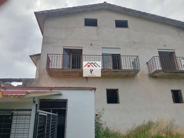 Moradia T3 para Venda em Almalagues