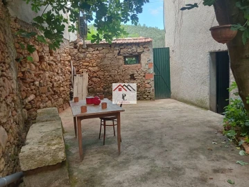 Moradia T3 para Venda em Almalagues