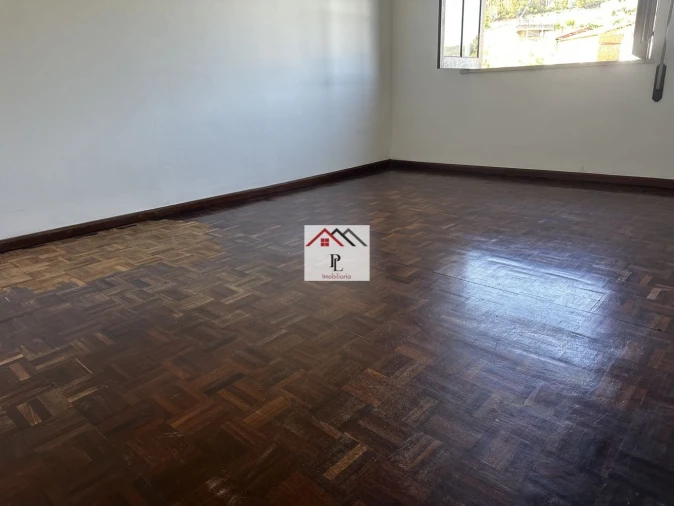 Moradia T3 para Venda em Almalagues Foto 16
