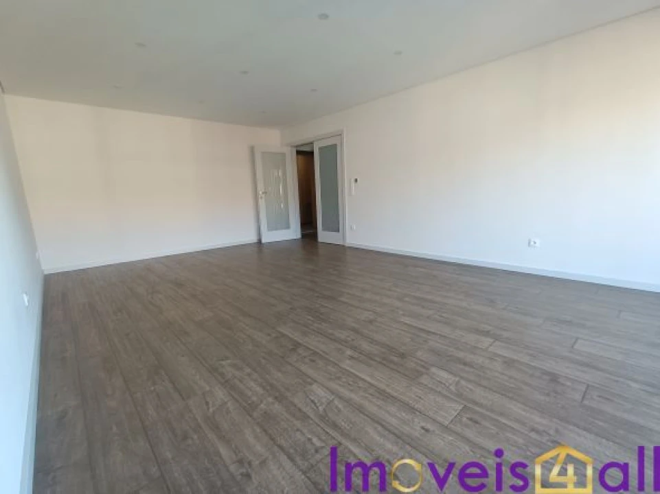 Apartamento T3 para Venda em Ramalde Foto 5