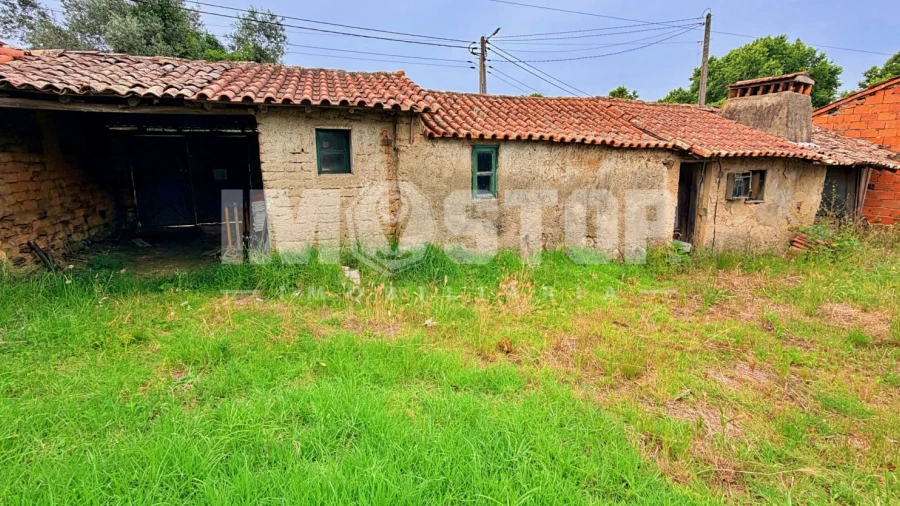 Moradia T1 para Venda em Alquerubim