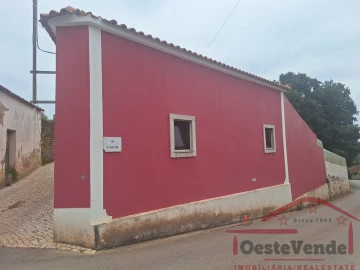 Moradia T3 para Venda em Lamas e Cercal