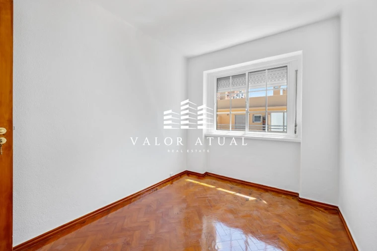 Apartamento T2 para Venda em Benfica Foto 12