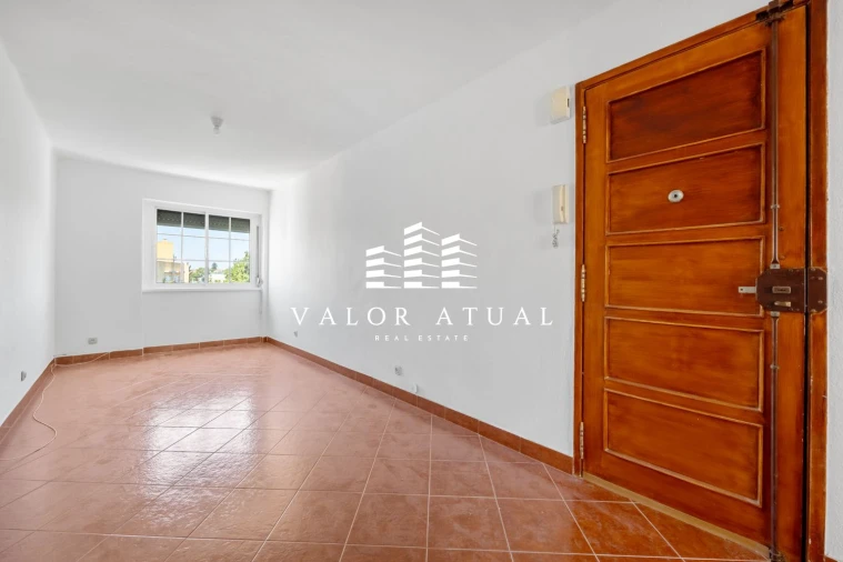 Apartamento T2 para Venda em Benfica Foto 8
