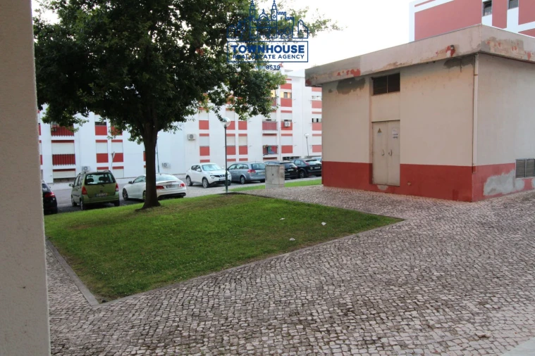 Apartamento T3 para Venda em Moita Foto 36