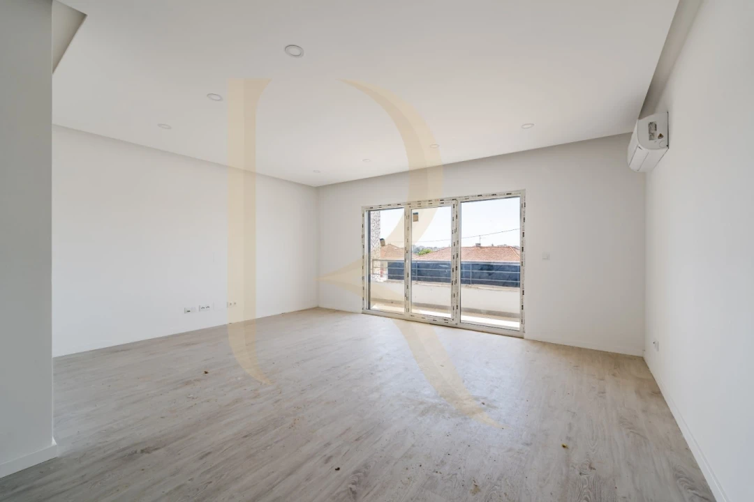 Apartamento T3 para Venda em Seixal, Arrentela e Aldeia de Paio Pires Foto 6
