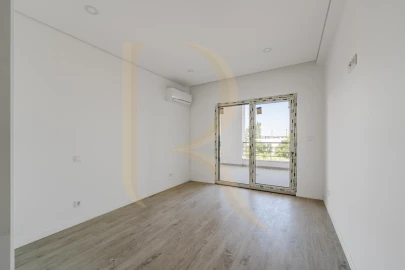 Apartamento T3 para Venda em Seixal, Arrentela e Aldeia de Paio Pires