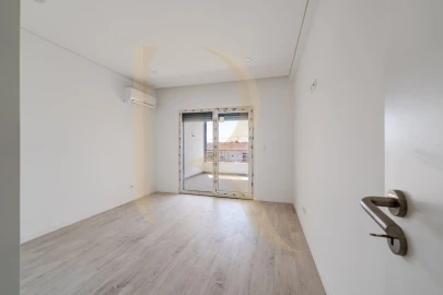 Apartamento T3 para Venda em Seixal, Arrentela e Aldeia de Paio Pires