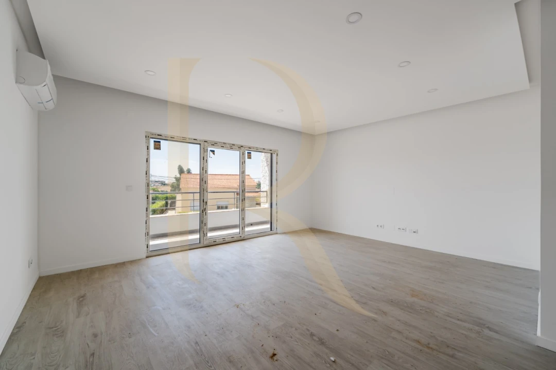 Apartamento T3 para Venda em Seixal, Arrentela e Aldeia de Paio Pires Foto 3