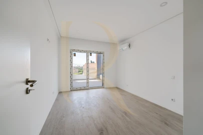 Apartamento T3 para Venda em Seixal, Arrentela e Aldeia de Paio Pires