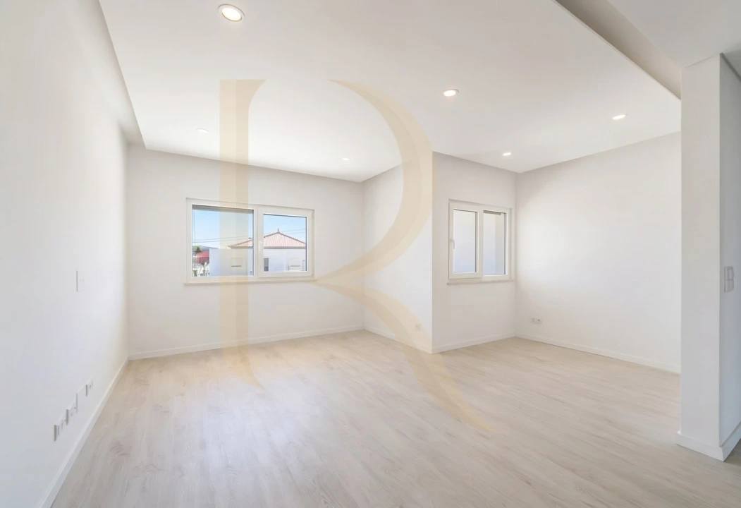 Apartamento T3 para Venda em Seixal, Arrentela e Aldeia de Paio Pires Foto 9