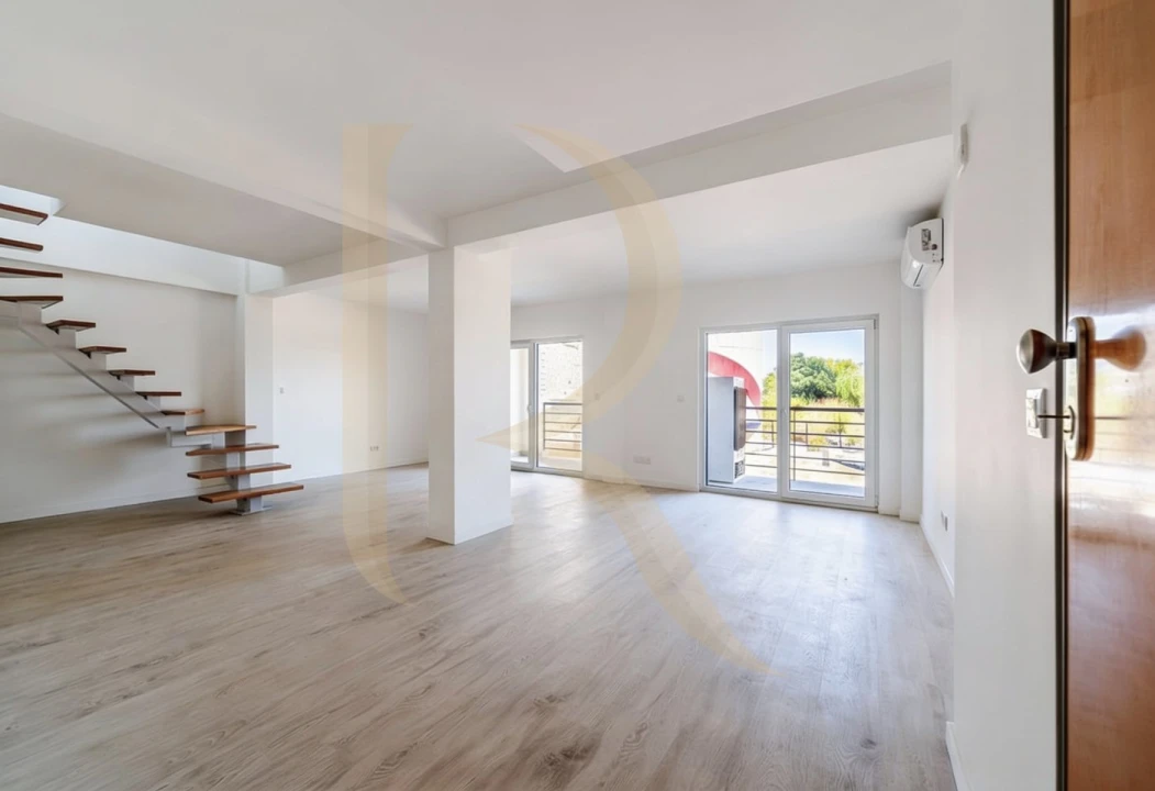 Apartamento T3 para Venda em Seixal, Arrentela e Aldeia de Paio Pires Foto 10