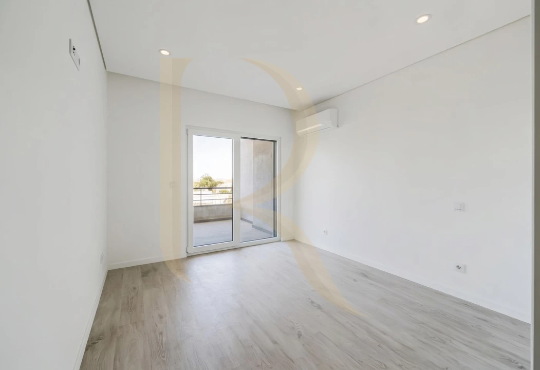 Apartamento T3 para Venda em Seixal, Arrentela e Aldeia de Paio Pires Foto 20
