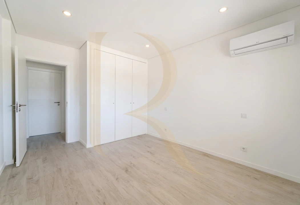 Apartamento T3 para Venda em Seixal, Arrentela e Aldeia de Paio Pires Foto 25
