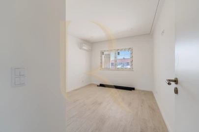 Apartamento T3 para Venda em Seixal, Arrentela e Aldeia de Paio Pires