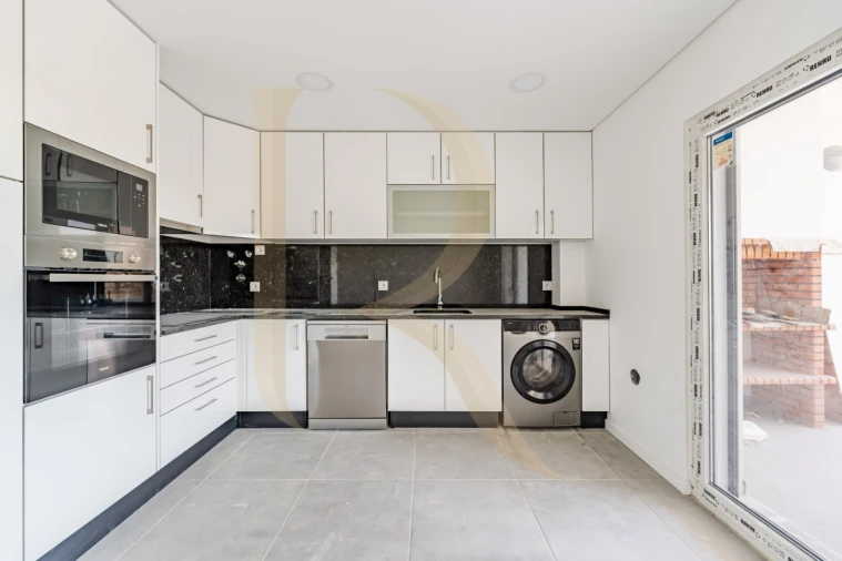 Apartamento T3 para Venda em Seixal, Arrentela e Aldeia de Paio Pires Foto 6
