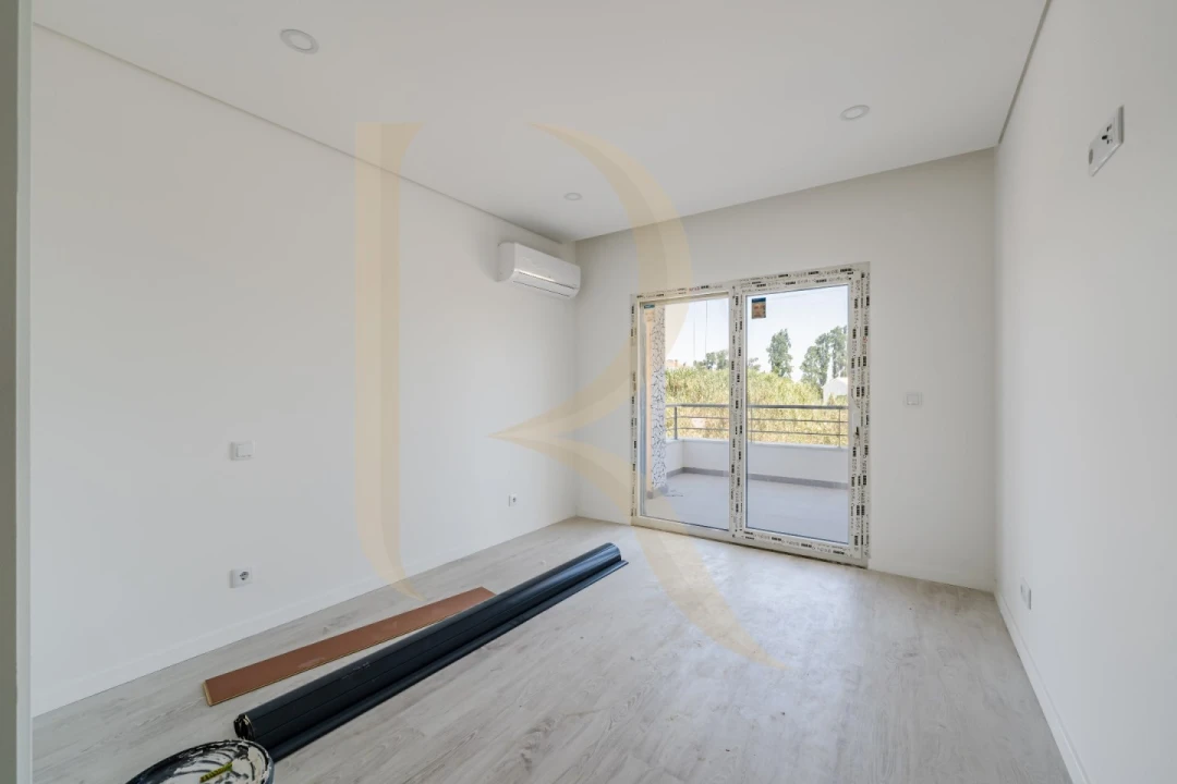 Apartamento T3 para Venda em Seixal, Arrentela e Aldeia de Paio Pires Foto 21