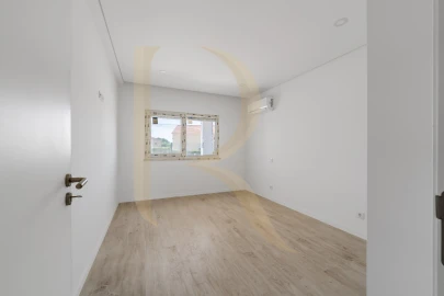 Apartamento T3 para Venda em Seixal, Arrentela e Aldeia de Paio Pires