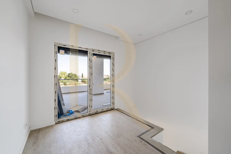 Apartamento T3 para Venda em Seixal, Arrentela e Aldeia de Paio Pires Foto 14