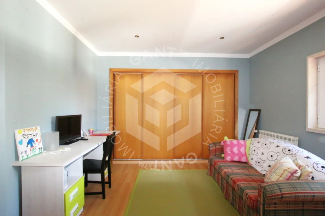 Moradia T5 para Venda em Amora Foto 48