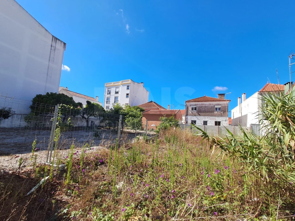 Terreno para Venda em Caldas da Rainha - Santo Onofre e Serra do Bouro Foto 2
