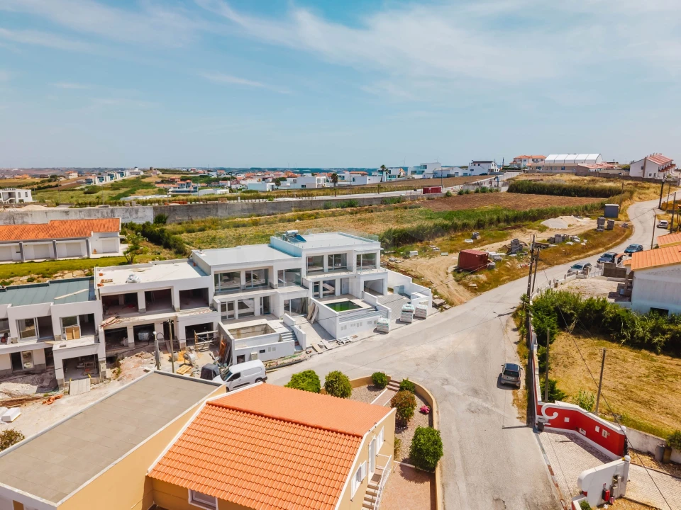 Moradia T3 para Venda em Lourinhã e Atalaia Foto 1