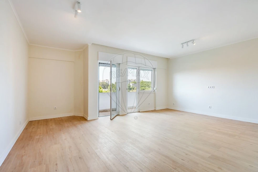 Apartamento T3 para Venda em Lumiar Foto 1