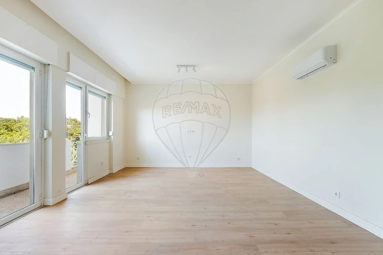 Apartamento T3 para Venda em Lumiar Foto 2
