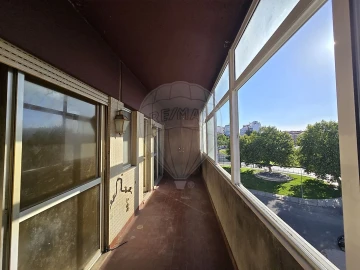 Apartamento T1 para Venda em Beato