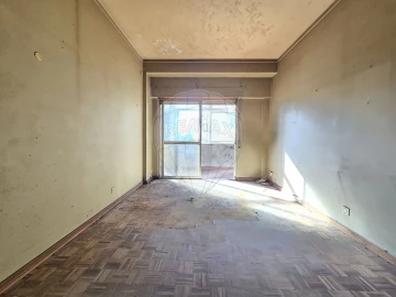 Apartamento T1 para Venda em Beato