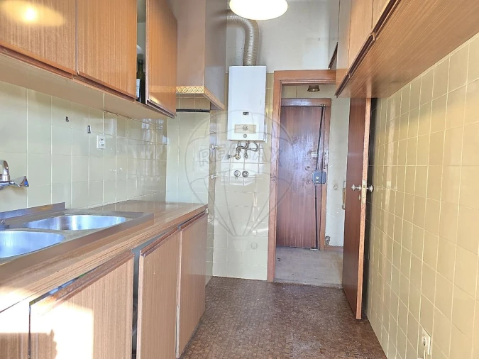 Apartamento T1 para Venda em Beato Foto 7