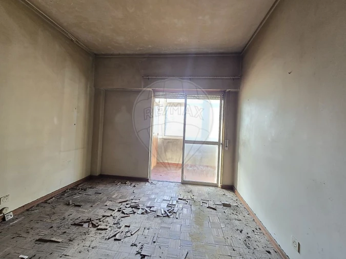 Apartamento T1 para Venda em Beato Foto 11