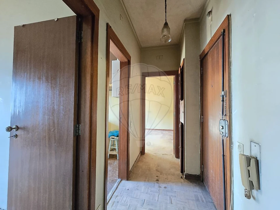 Apartamento T1 para Venda em Beato Foto 5