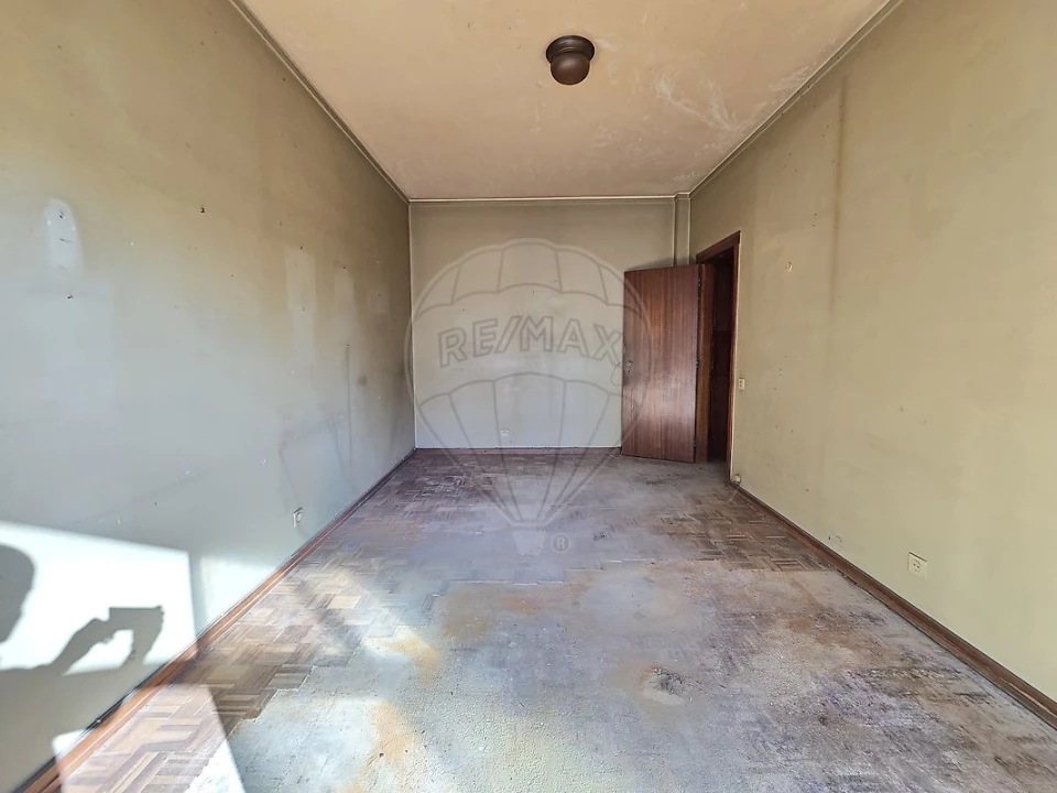 Apartamento T1 para Venda em Beato Foto 10