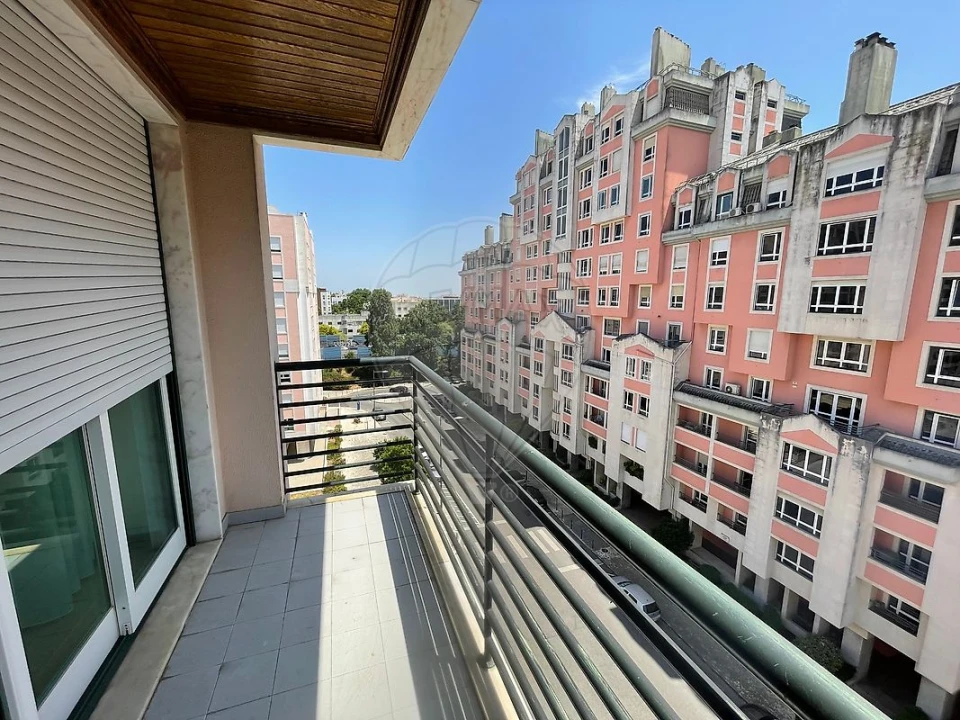 Apartamento T3 para Venda em Lumiar Foto 26