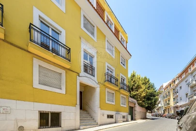 Apartamento T2 para Arrendamento em Campo de Ourique