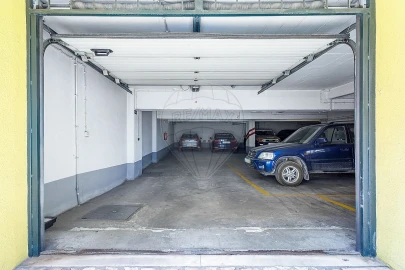 Apartamento T2 para Arrendamento em Campo de Ourique