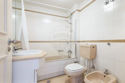 Apartamento T2 para Arrendamento em Campo de Ourique