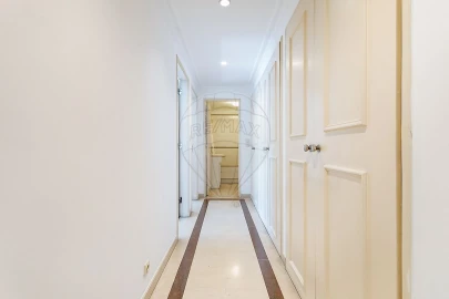 Apartamento T2 para Arrendamento em Campo de Ourique