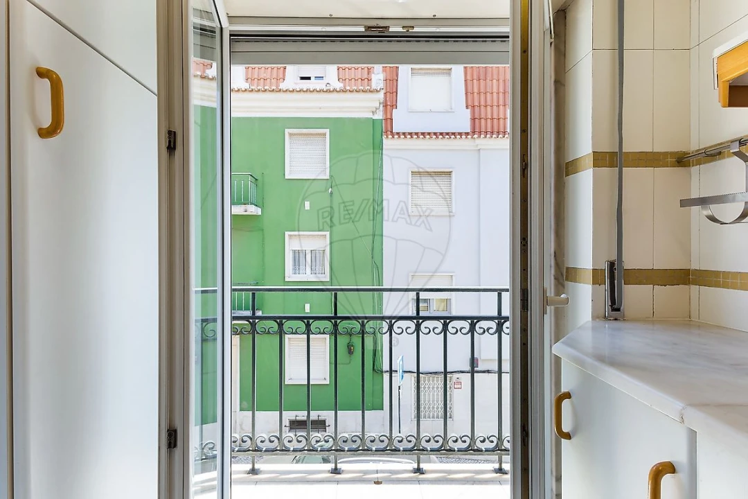 Apartamento T2 para Arrendamento em Campo de Ourique Foto 12